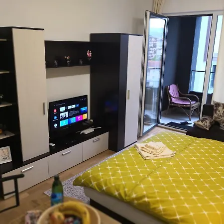 Apartment Apartman Stan Na Dan Ema *